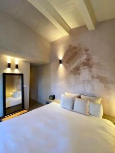 Casa Nostra Luxury Suites - 48