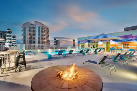 SpringHill Suites by Marriott Las Vegas Convention Center - 17