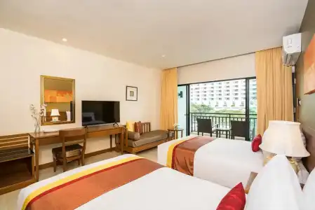 Cosy Beach - 81