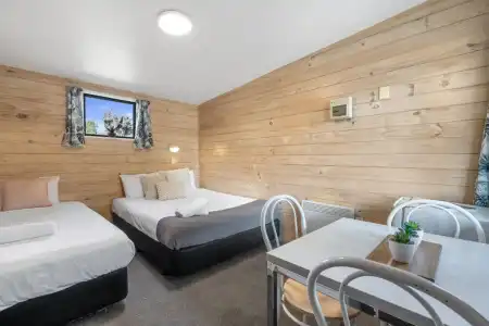 Christchurch Top 10 Holiday Park - 137