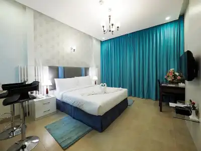 Skylark Apartments - 6