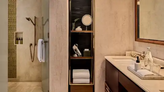 Rosewood Bangkok - 55