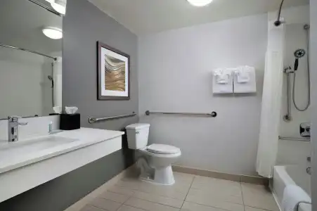 Courtyard by Marriott Fort Myers Cape Coral - 11