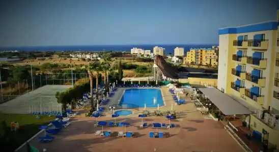 Kapetanios Bay - 17