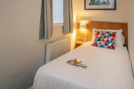 Queensway Sure Collection By Best Western - 16