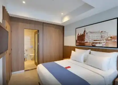 Ramada by Wyndham Old City - 79