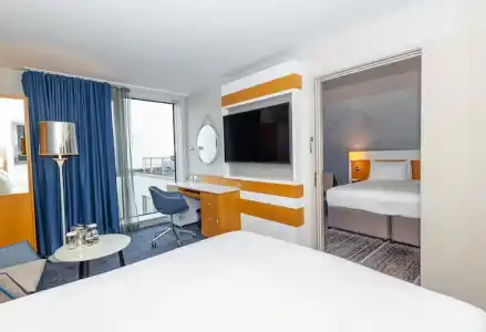 DoubleTree by Hilton London -Tower of London - 56