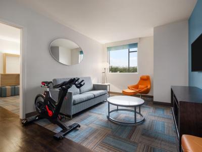 EVEN Miami - Airport by IHG - 43