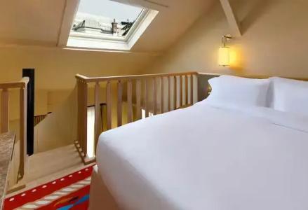 Le Belgrand Paris Champs Elysees, Tapestry by Hilton - 63