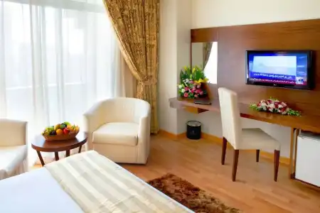 Landmark, Baniyas - 30
