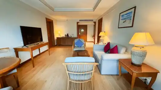 Amora Beach Resort Phuket - 85
