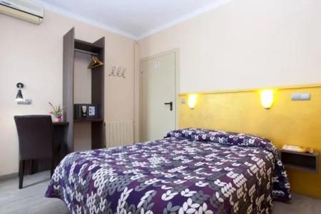 Hostal Barcelona - 24