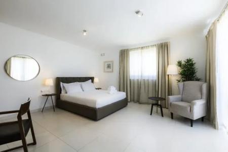 Two Pillows Boutique Hostel - 48