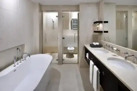 Address Montgomerie - 37