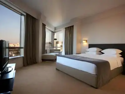 Hyatt Regency - 88