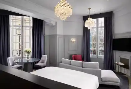 The Trafalgar St. James London, Curio Collection by Hilton - 84