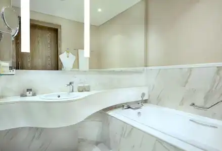 DoubleTree by Hilton Doha Old Town - 39