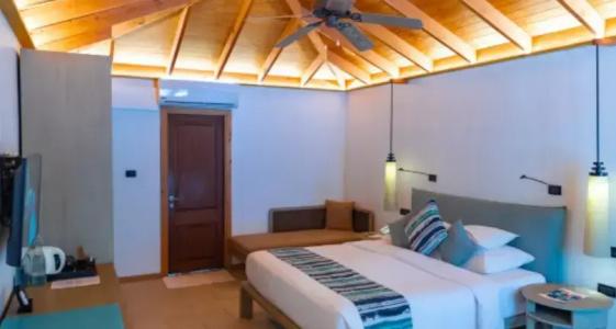 Vilamendhoo Island Resort & Spa - 36