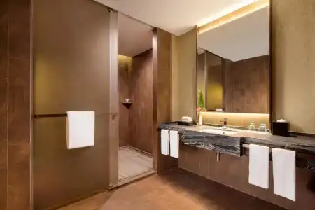 Courtyard by Marriott Shanghai International Tourism and Resorts Zone - 12