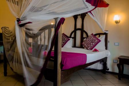 Uroa Bay Beach Resort - 80