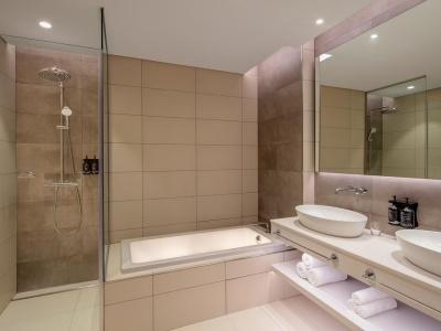 Holiday Inn Dubai Business Bay - 34