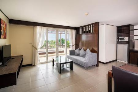 Ratana Chalong - 82