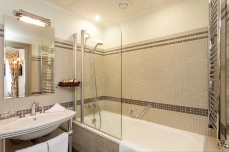 Iron Gate & Suites Prague by BHG - 60