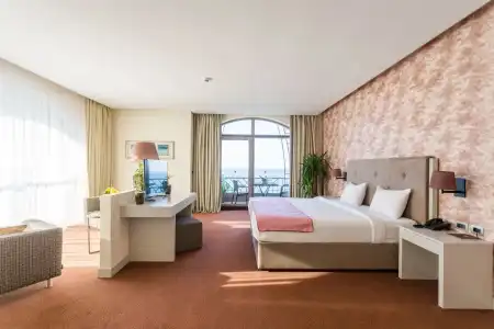 The Grand Gloria - 71