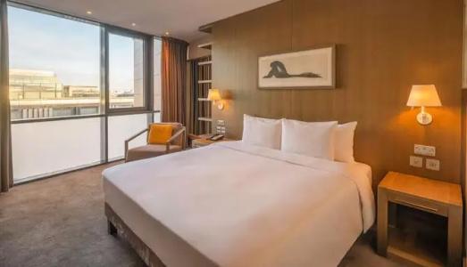 Radisson Blu Royal, - 54