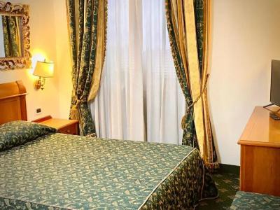 Champagne Palace - 4