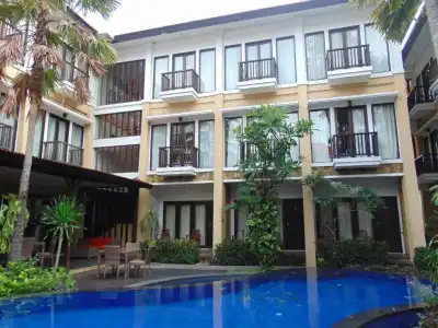 Suris Boutique - 10