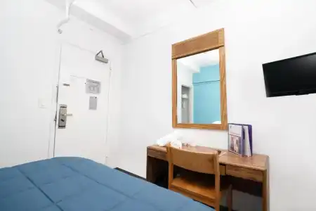 West Side YMCA Hostel - 15
