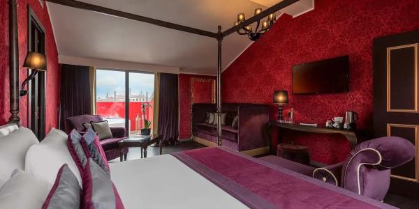 Carnival Palace - Venice Collection - 97