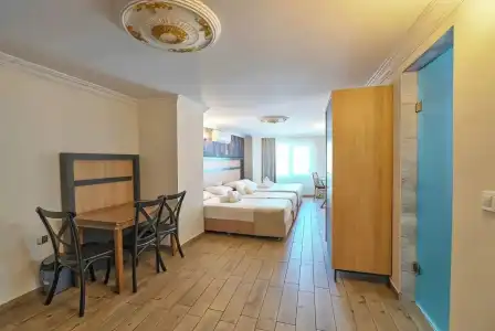 Piyes Otel - 111