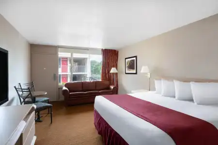 Ramada by Wyndham Kissimmee Gateway - 67