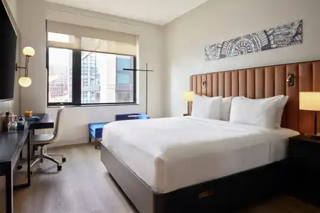 Arlo Chicago - 57