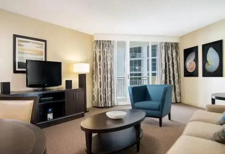 DoubleTree Resort & Spa by Hilton Ocean Point-N. Miami Beach - 40