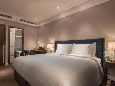 Altara Suites Da Nang by AHG - 60