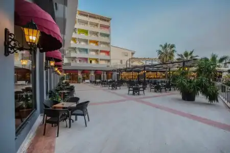 Mira Meridia Beach Resort - 21