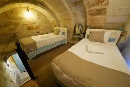 Caftan Cave Suites - 35