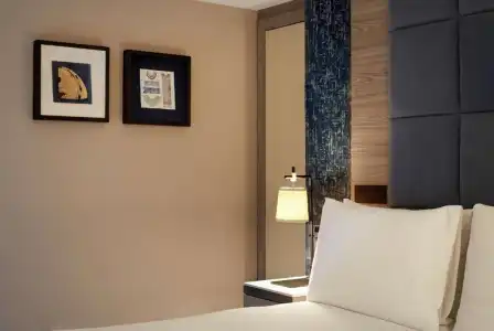 DoubleTree by Hilton London West End - 30