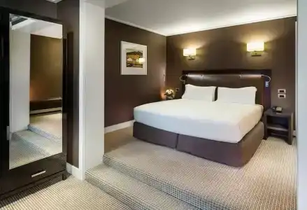 DoubleTree by Hilton Queenstown - 55