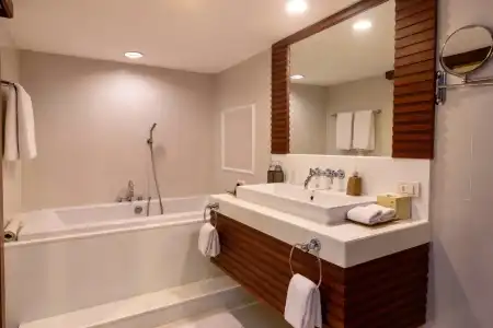 Dusit Thani - SHA Extra Plus - 89