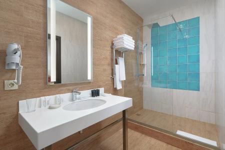 Golden Tulip Krasnodar - 54