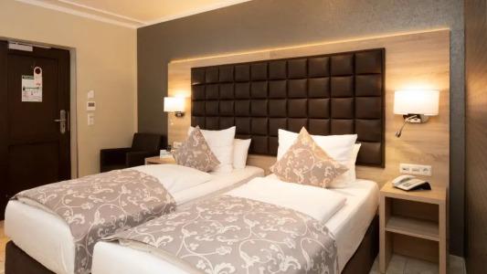 Hotel-Restaurant Barbarossahof - 36