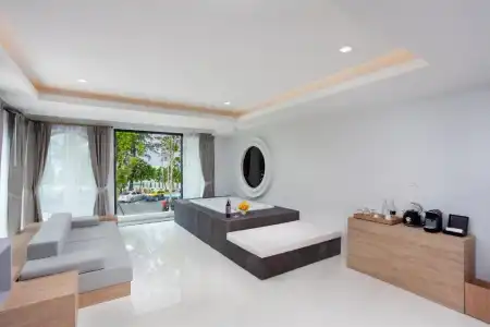 Anona Beachfront Phuket Resort - 72