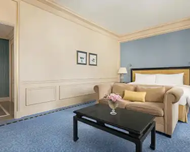 Shangri-La Paris - 33