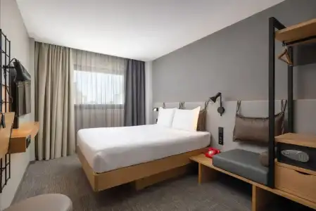 Moxy Lisbon City - 37
