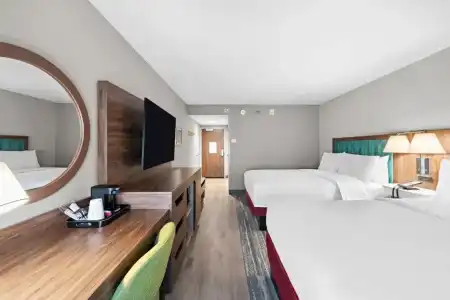Hampton Inn by Hilton Los Angeles Airport - 13