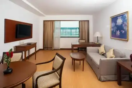 Ramada by Wyndham D MA - 54